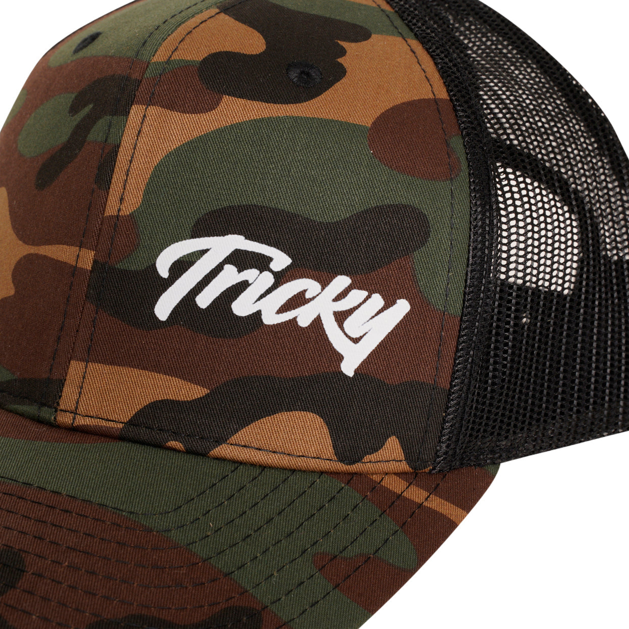 TRICKY SMALL LOGO 6 PANEL MESH TRUCKER CAP CAMO